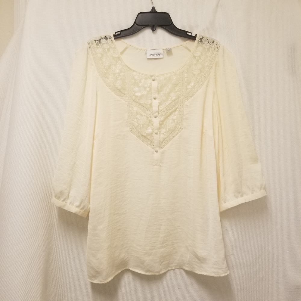 Avenue Blouse